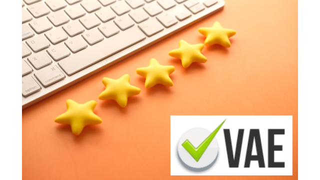 Le logo VAE avec des étoiles de satisfaction et un clavier d'ordinateur
